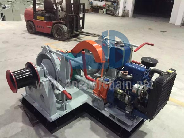 Double Chain Diesel Engine Drive Windlass