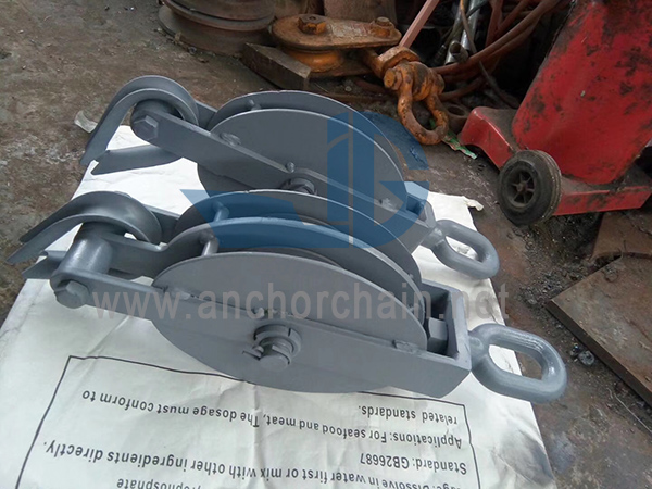 Nagpapadala ang JIS F3419 ng Steel Guy Blocks na May Mga Swivel Para sa Fiber Rope