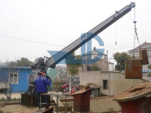 Single Arm Electric Slewing Liferaft Davit